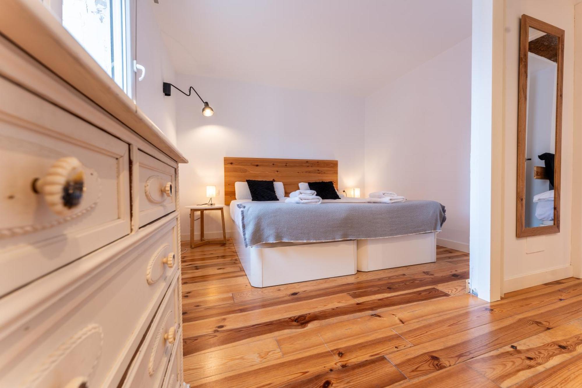 Warm And Inviting, Central Location By Urbanhosting 桑坦德 外观 照片