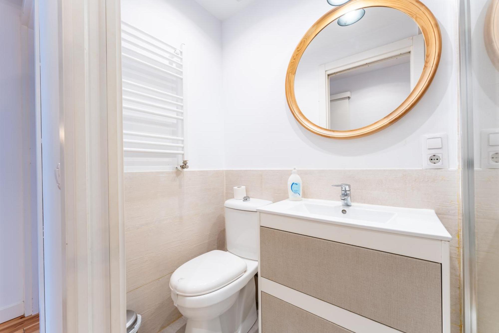 Warm And Inviting, Central Location By Urbanhosting 桑坦德 外观 照片