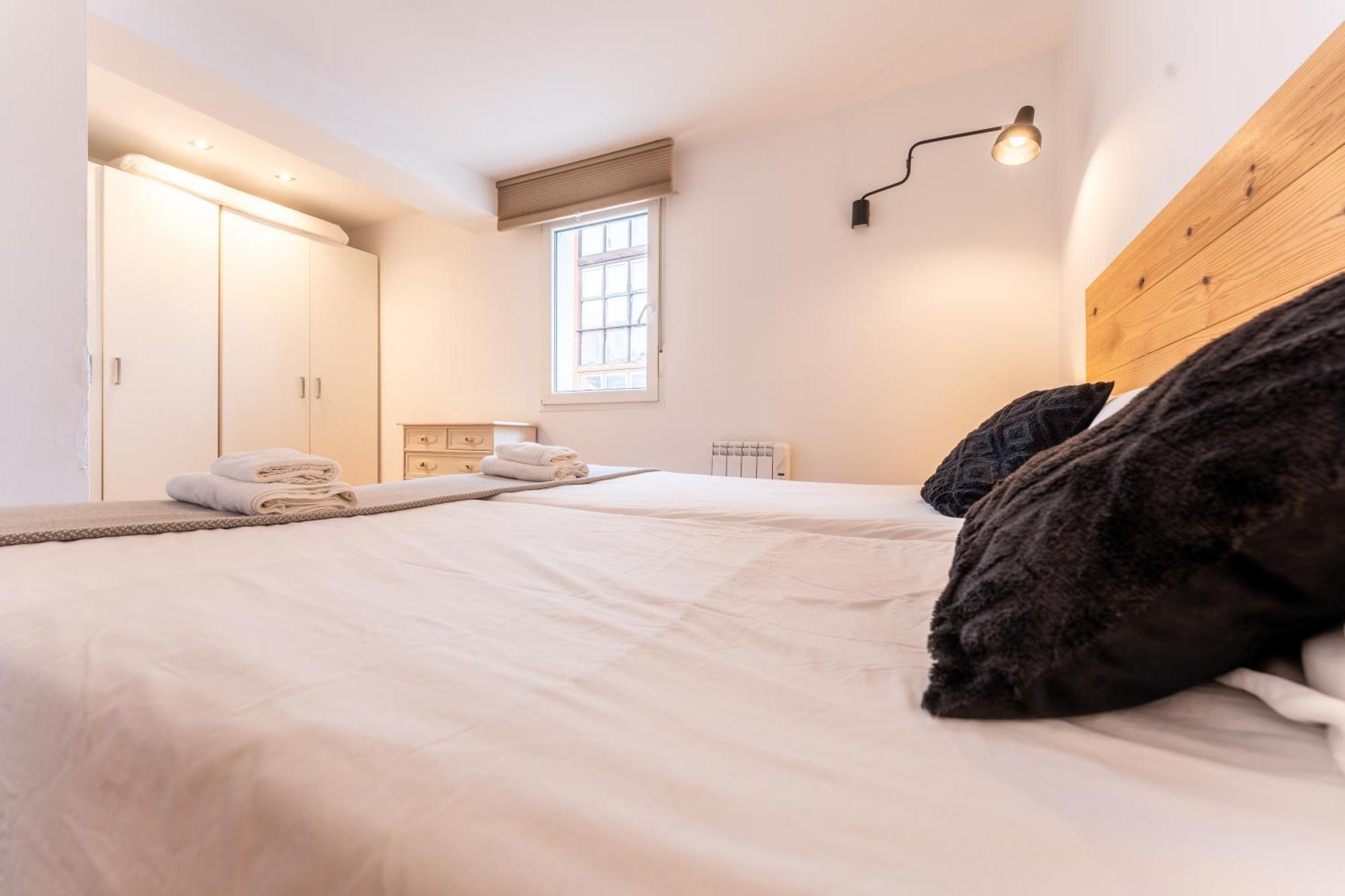 Warm And Inviting, Central Location By Urbanhosting 桑坦德 外观 照片